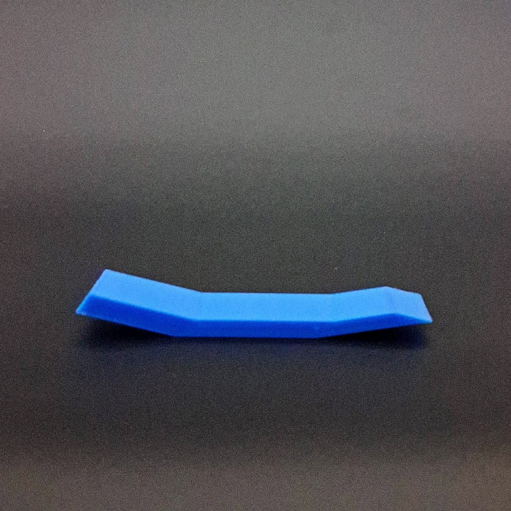 Panel clip tool for truck bed liner removal